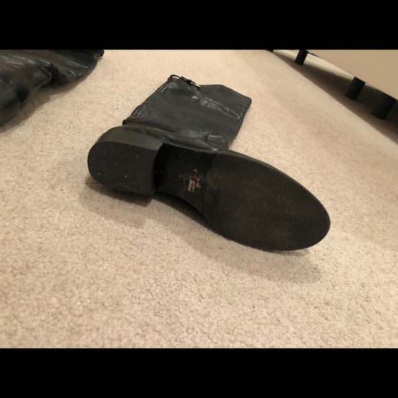 Above the knee black leather boots - Picture 7 of 9